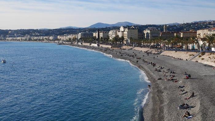 Nice/immobilier/CENTURY21 CBS Immobilier/ nice vue mer plage