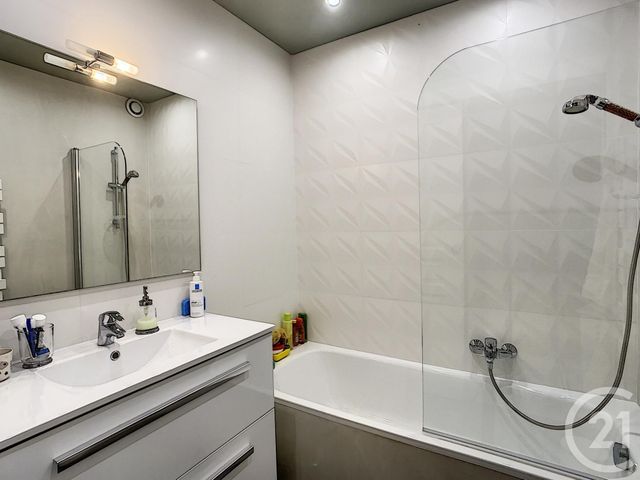 Appartement F4 à vendre - 4 pièces - 97.0 m2 - CAGNES SUR MER - 06 - PROVENCE-ALPES-COTE-D-AZUR - Century 21 Cbs Immobilier Appartement F4 à vendre - 4 pièces - 97.0 m2 - CAGNES SUR MER - 06 - PROVENCE-ALPES-COTE-D-AZUR - Century 21 Cbs Immobilier