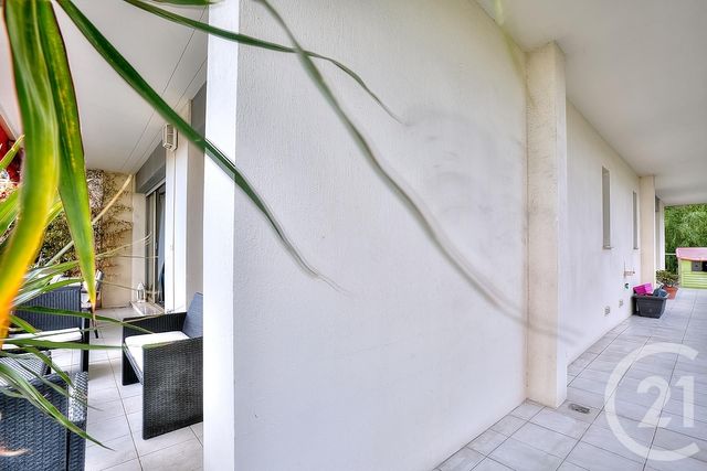 Afficher la photo en grand Appartement F3 à vendre - 3 pièces - 78.0 m2 - NICE - 06 - PROVENCE-ALPES-COTE-D-AZUR - Century 21 Cbs Immobilier