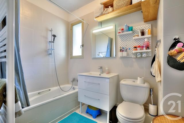 Afficher la photo en grand Appartement F3 à vendre - 3 pièces - 78.0 m2 - NICE - 06 - PROVENCE-ALPES-COTE-D-AZUR - Century 21 Cbs Immobilier