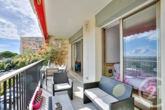 Afficher la photo en grand Appartement F3 à vendre - 3 pièces - 78.0 m2 - NICE - 06 - PROVENCE-ALPES-COTE-D-AZUR - Century 21 Cbs Immobilier