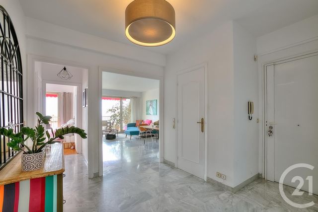 Afficher la photo en grand Appartement F3 à vendre - 3 pièces - 78.0 m2 - NICE - 06 - PROVENCE-ALPES-COTE-D-AZUR - Century 21 Cbs Immobilier