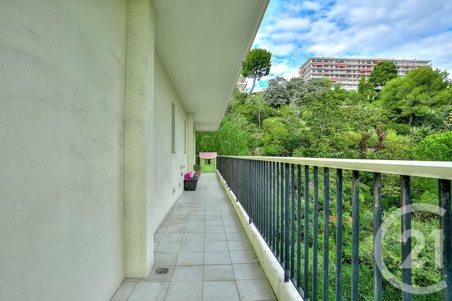 Afficher la photo en grand Appartement F3 à vendre - 3 pièces - 78.0 m2 - NICE - 06 - PROVENCE-ALPES-COTE-D-AZUR - Century 21 Cbs Immobilier