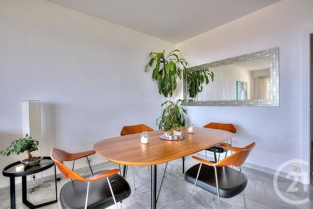 Afficher la photo en grand Appartement F3 à vendre - 3 pièces - 78.0 m2 - NICE - 06 - PROVENCE-ALPES-COTE-D-AZUR - Century 21 Cbs Immobilier