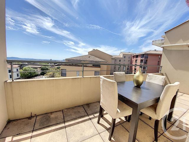 Afficher la photo en grand Appartement F3 à vendre - 3 pièces - 68.25 m2 - 06 - PROVENCE-ALPES-COTE-D-AZUR - Century 21 Cbs Immobilier