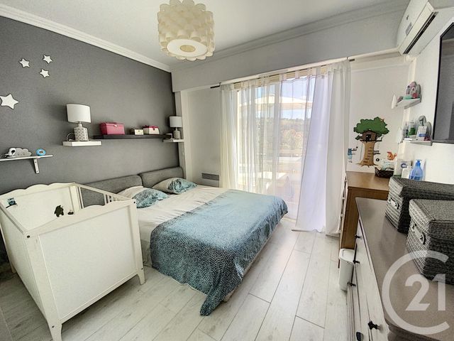 Afficher la photo en grand Appartement F2 à vendre - 2 pièces - 53.4 m2 - NICE - 06 - PROVENCE-ALPES-COTE-D-AZUR - Century 21 Cbs Immobilier