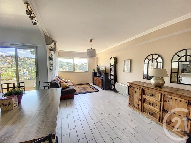 Afficher la photo en grand Appartement F2 à vendre - 2 pièces - 53.4 m2 - NICE - 06 - PROVENCE-ALPES-COTE-D-AZUR - Century 21 Cbs Immobilier