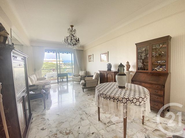 Appartement F3 à vendre - 3 pièces - 82.0 m2 - CAGNES SUR MER - 06 - PROVENCE-ALPES-COTE-D-AZUR - Century 21 Cbs Immobilier Appartement F3 à vendre - 3 pièces - 82.0 m2 - CAGNES SUR MER - 06 - PROVENCE-ALPES-COTE-D-AZUR - Century 21 Cbs Immobilier