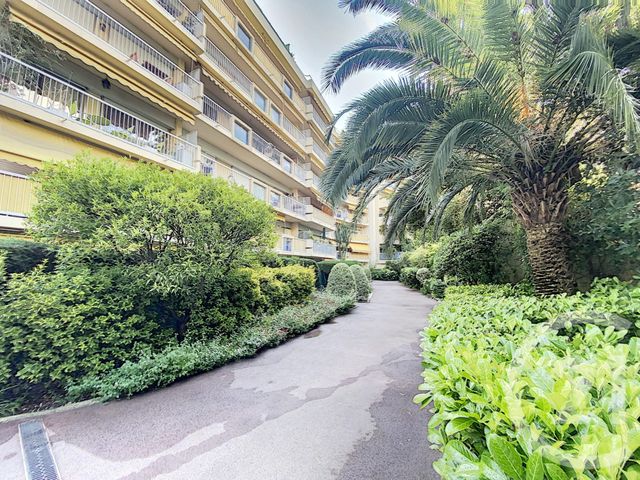 Appartement F2 à vendre - 2 pièces - 45.0 m2 - NICE - 06 - PROVENCE-ALPES-COTE-D-AZUR - Century 21 Cbs Immobilier Appartement F2 à vendre - 2 pièces - 45.0 m2 - NICE - 06 - PROVENCE-ALPES-COTE-D-AZUR - Century 21 Cbs Immobilier