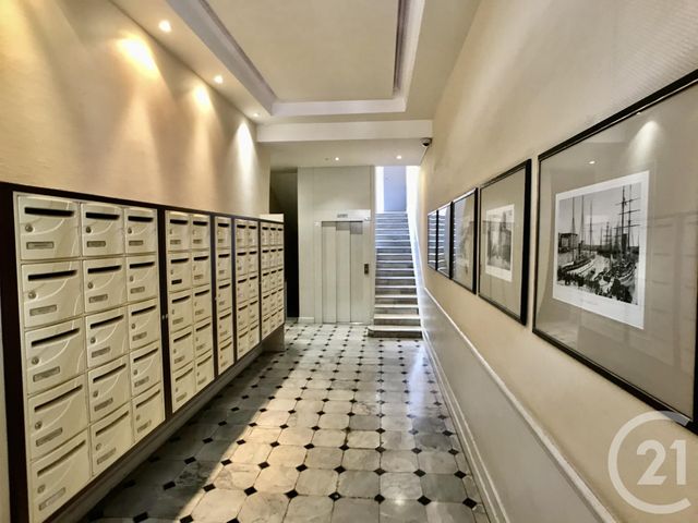 Appartement F2 à vendre - 2 pièces - 31.0 m2 - NICE - 06 - PROVENCE-ALPES-COTE-D-AZUR - Century 21 Cbs Immobilier Appartement F2 à vendre - 2 pièces - 31.0 m2 - NICE - 06 - PROVENCE-ALPES-COTE-D-AZUR - Century 21 Cbs Immobilier