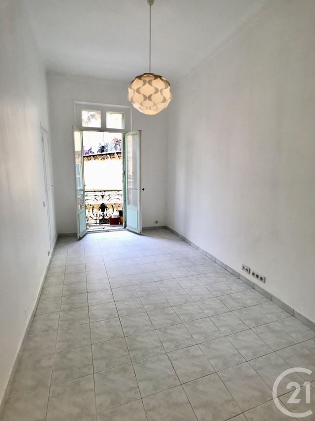 Afficher la photo en grand Appartement F2 à vendre - 2 pièces - 54.8 m2 - NICE - 06 - PROVENCE-ALPES-COTE-D-AZUR - Century 21 Cbs Immobilier