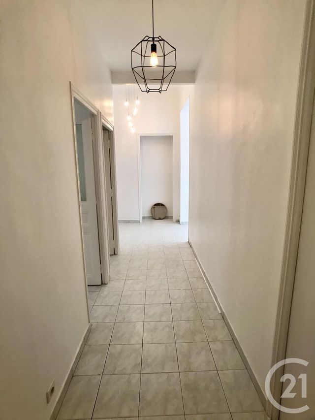 Afficher la photo en grand Appartement F2 à vendre - 2 pièces - 54.8 m2 - NICE - 06 - PROVENCE-ALPES-COTE-D-AZUR - Century 21 Cbs Immobilier