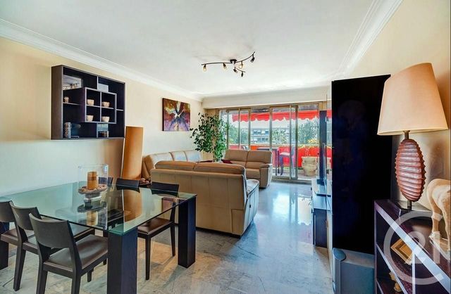 Afficher la photo en grand Appartement F3 à vendre - 3 pièces - 78.0 m2 - NICE - 06 - PROVENCE-ALPES-COTE-D-AZUR - Century 21 Cbs Immobilier