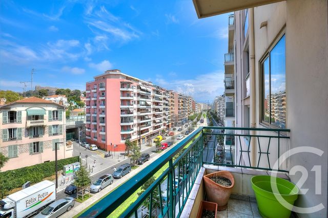 Afficher la photo en grand Appartement F3 à vendre - 3 pièces - 75.49 m2 - NICE - 06 - PROVENCE-ALPES-COTE-D-AZUR - Century 21 Cbs Immobilier