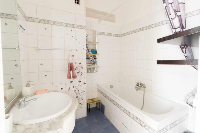 Afficher la photo en grand Appartement F2 à vendre - 2 pièces - 53.0 m2 - NICE - 06 - PROVENCE-ALPES-COTE-D-AZUR - Century 21 Cbs Immobilier