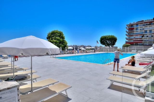Afficher la photo en grand Appartement F3 à vendre - 3 pièces - 80.4 m2 - NICE - 06 - PROVENCE-ALPES-COTE-D-AZUR - Century 21 Cbs Immobilier