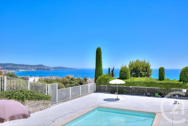 Afficher la photo en grand Appartement F3 à vendre - 3 pièces - 80.4 m2 - NICE - 06 - PROVENCE-ALPES-COTE-D-AZUR - Century 21 Cbs Immobilier