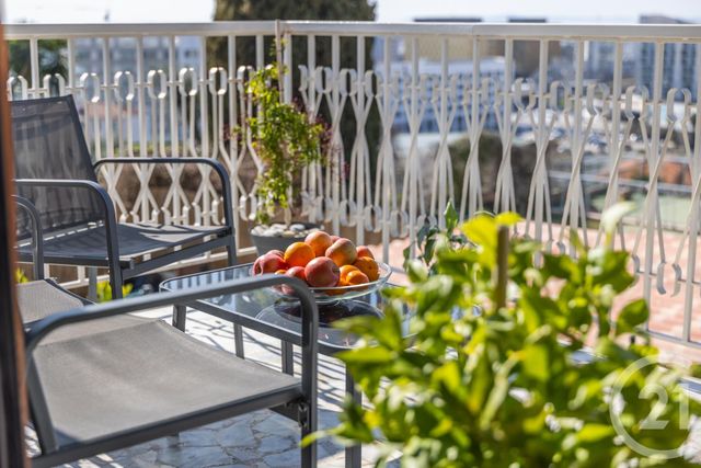 Appartement F3 à vendre - 3 pièces - 79.05 m2 - NICE - 06 - PROVENCE-ALPES-COTE-D-AZUR - Century 21 Cbs Immobilier
