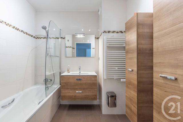 Appartement F3 à vendre - 3 pièces - 71.0 m2 - NICE - 06 - PROVENCE-ALPES-COTE-D-AZUR - Century 21 Cbs Immobilier