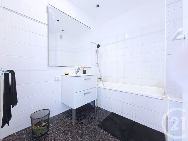 Appartement F3 à vendre - 3 pièces - 72.01 m2 - NICE - 06 - PROVENCE-ALPES-COTE-D-AZUR - Century 21 Cbs Immobilier