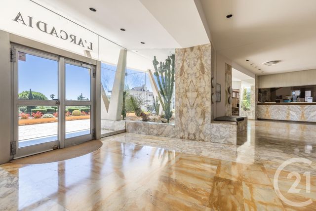 Appartement F4 à vendre - 4 pièces - 113.0 m2 - NICE - 06 - PROVENCE-ALPES-COTE-D-AZUR - Century 21 Cbs Immobilier