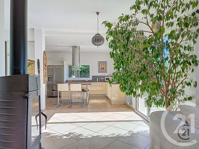 maison à vendre - 6 pièces - 175.0 m2 - ST JEANNET - 06 - PROVENCE-ALPES-COTE-D-AZUR - Century 21 Cbs Immobilier