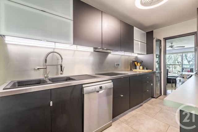 Appartement F2 à vendre - 2 pièces - 61.0 m2 - NICE - 06 - PROVENCE-ALPES-COTE-D-AZUR - Century 21 Cbs Immobilier
