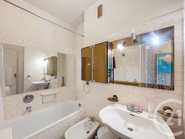 Appartement F3 à vendre - 3 pièces - 77.0 m2 - NICE - 06 - PROVENCE-ALPES-COTE-D-AZUR - Century 21 Cbs Immobilier