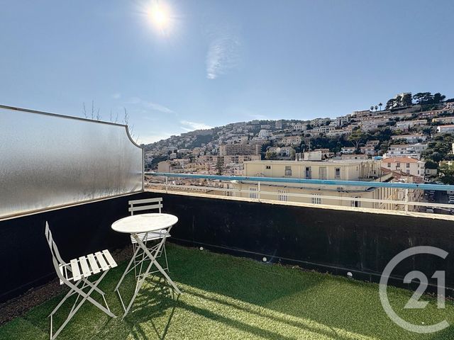 Afficher la photo en grand Appartement T1 à vendre - 1 pièce - 28.0 m2 - NICE - 06 - PROVENCE-ALPES-COTE-D-AZUR - Century 21 Cbs Immobilier