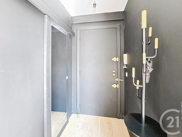 Afficher la photo en grand Appartement T1 à vendre - 1 pièce - 28.0 m2 - NICE - 06 - PROVENCE-ALPES-COTE-D-AZUR - Century 21 Cbs Immobilier