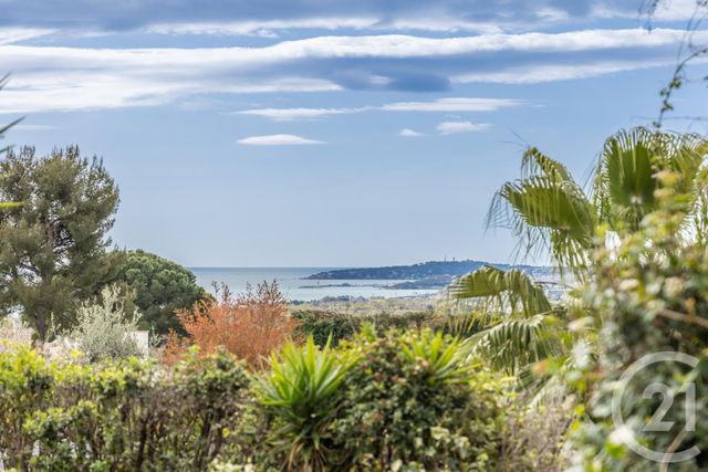 maison à vendre - 5 pièces - 137.75 m2 - VILLENEUVE LOUBET - 06 - PROVENCE-ALPES-COTE-D-AZUR - Century 21 Cbs Immobilier