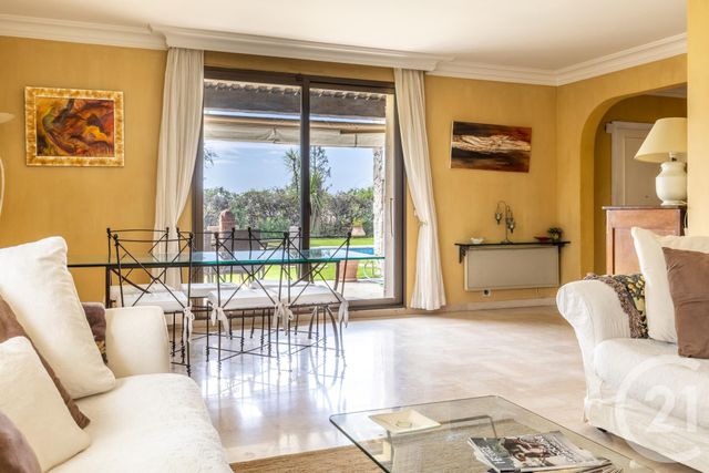 maison à vendre - 5 pièces - 137.75 m2 - VILLENEUVE LOUBET - 06 - PROVENCE-ALPES-COTE-D-AZUR - Century 21 Cbs Immobilier