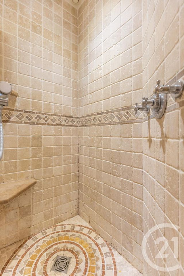 maison à vendre - 5 pièces - 137.75 m2 - VILLENEUVE LOUBET - 06 - PROVENCE-ALPES-COTE-D-AZUR - Century 21 Cbs Immobilier