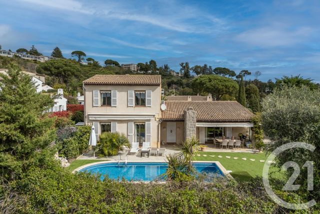 maison à vendre - 5 pièces - 137.75 m2 - VILLENEUVE LOUBET - 06 - PROVENCE-ALPES-COTE-D-AZUR - Century 21 Cbs Immobilier