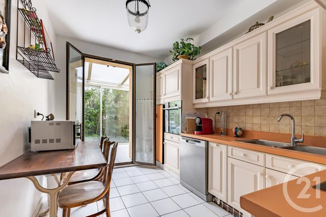 maison à vendre - 5 pièces - 137.75 m2 - VILLENEUVE LOUBET - 06 - PROVENCE-ALPES-COTE-D-AZUR - Century 21 Cbs Immobilier