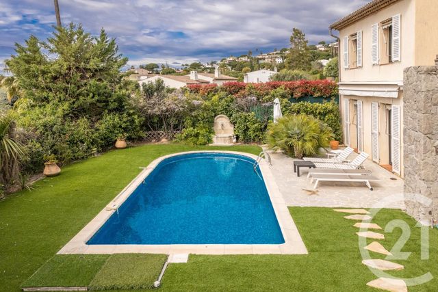 maison à vendre - 5 pièces - 137.75 m2 - VILLENEUVE LOUBET - 06 - PROVENCE-ALPES-COTE-D-AZUR - Century 21 Cbs Immobilier