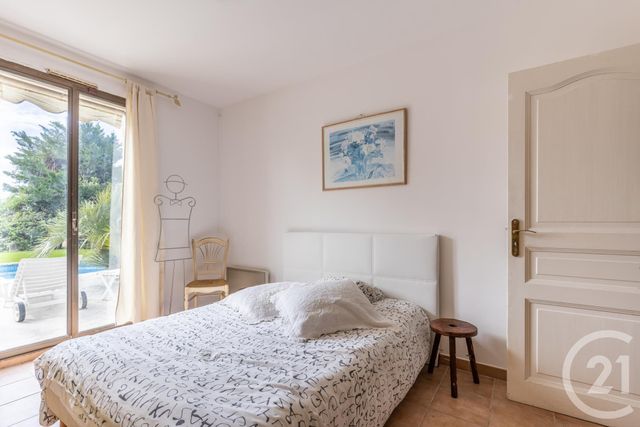 maison à vendre - 5 pièces - 137.75 m2 - VILLENEUVE LOUBET - 06 - PROVENCE-ALPES-COTE-D-AZUR - Century 21 Cbs Immobilier