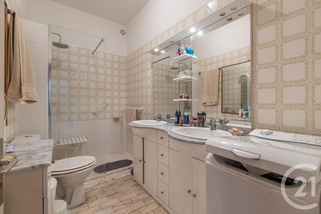 Appartement F2 à vendre - 2 pièces - 71.52 m2 - NICE - 06 - PROVENCE-ALPES-COTE-D-AZUR - Century 21 Cbs Immobilier