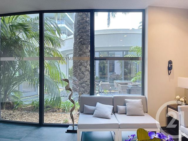 Afficher la photo en grand Appartement F4 à vendre - 4 pièces - 119.3 m2 - JUAN LES PINS - 06 - PROVENCE-ALPES-COTE-D-AZUR - Century 21 Cbs Immobilier