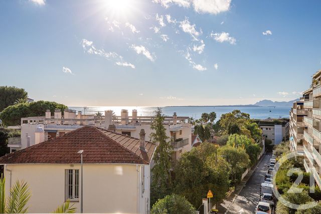 Appartement F4 à vendre - 4 pièces - 118.88 m2 - JUAN LES PINS - 06 - PROVENCE-ALPES-COTE-D-AZUR - Century 21 Cbs Immobilier