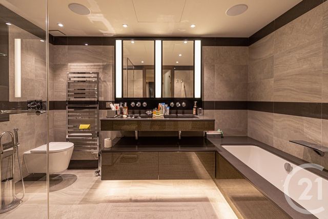 Appartement F4 à vendre - 4 pièces - 118.88 m2 - JUAN LES PINS - 06 - PROVENCE-ALPES-COTE-D-AZUR - Century 21 Cbs Immobilier