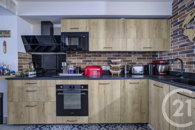 Appartement F3 à vendre - 3 pièces - 64.1 m2 - NICE - 06 - PROVENCE-ALPES-COTE-D-AZUR - Century 21 Cbs Immobilier