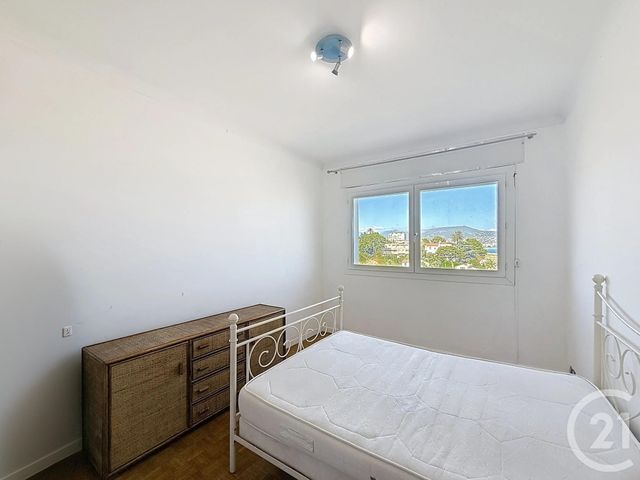 Afficher la photo en grand Appartement F3 à vendre - 3 pièces - 74.84 m2 - NICE - 06 - PROVENCE-ALPES-COTE-D-AZUR - Century 21 Cbs Immobilier