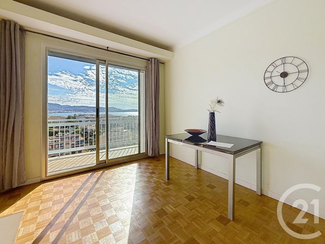Afficher la photo en grand Appartement F3 à vendre - 3 pièces - 74.84 m2 - NICE - 06 - PROVENCE-ALPES-COTE-D-AZUR - Century 21 Cbs Immobilier