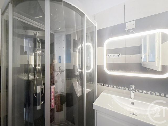 Afficher la photo en grand Appartement F3 à vendre - 3 pièces - 74.84 m2 - NICE - 06 - PROVENCE-ALPES-COTE-D-AZUR - Century 21 Cbs Immobilier