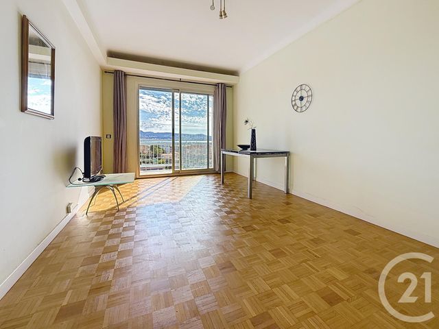 Afficher la photo en grand Appartement F3 à vendre - 3 pièces - 74.84 m2 - NICE - 06 - PROVENCE-ALPES-COTE-D-AZUR - Century 21 Cbs Immobilier