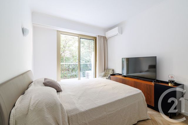 Afficher la photo en grand Appartement F3 à vendre - 3 pièces - 77.59 m2 - NICE - 06 - PROVENCE-ALPES-COTE-D-AZUR - Century 21 Cbs Immobilier