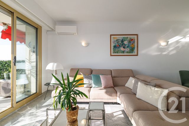 Afficher la photo en grand Appartement F3 à vendre - 3 pièces - 77.59 m2 - NICE - 06 - PROVENCE-ALPES-COTE-D-AZUR - Century 21 Cbs Immobilier
