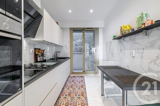 Afficher la photo en grand Appartement F3 à vendre - 3 pièces - 77.59 m2 - NICE - 06 - PROVENCE-ALPES-COTE-D-AZUR - Century 21 Cbs Immobilier