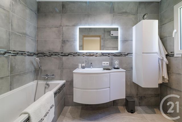 maison à vendre - 6 pièces - 168.55 m2 - NICE - 06 - PROVENCE-ALPES-COTE-D-AZUR - Century 21 Cbs Immobilier